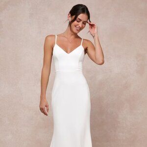White Sleeveless Mermaid Maxi Dress - Size Medium